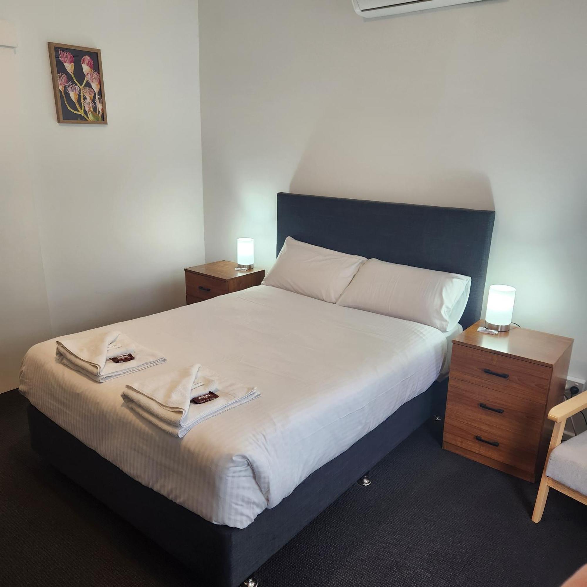 Motel On Becker Tintinara ภายนอก รูปภาพ